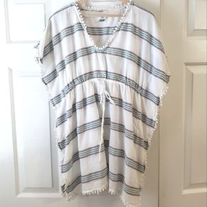 Old Navy poncho style blouse. Size-M.